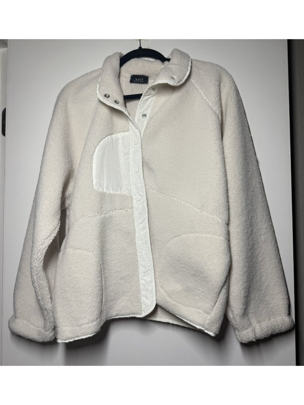 VICI Ivory / White Sherpa Fleece Snap Front Teddy Jacket XL